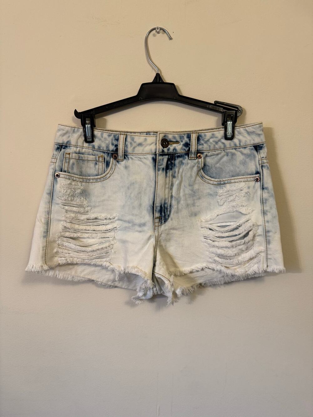 Forever 21 Y2K High Rise Distressed Jean Cut-Off Shorts Acid Wash Size 27